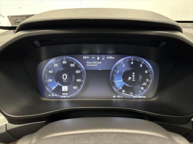 used 2020 Volvo XC40 car, priced at $26,900