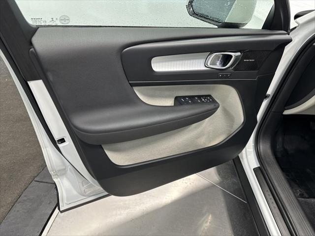 used 2020 Volvo XC40 car, priced at $26,900