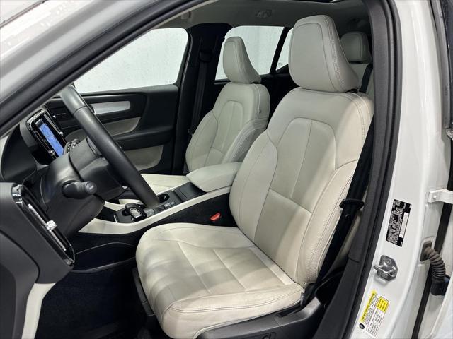 used 2020 Volvo XC40 car, priced at $26,900