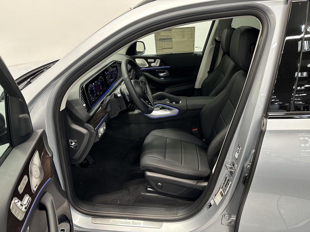 new 2026 Mercedes-Benz GLE 450 car, priced at $81,665
