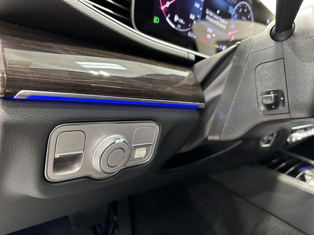 new 2026 Mercedes-Benz GLE 450 car, priced at $81,665