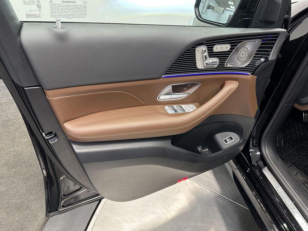 new 2025 Mercedes-Benz GLS 450 car, priced at $104,305