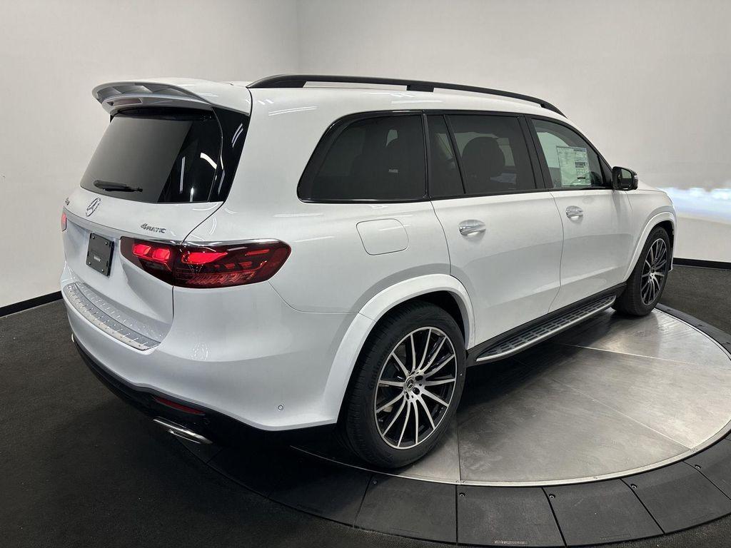 new 2026 Mercedes-Benz GLS 580 car, priced at $124,050
