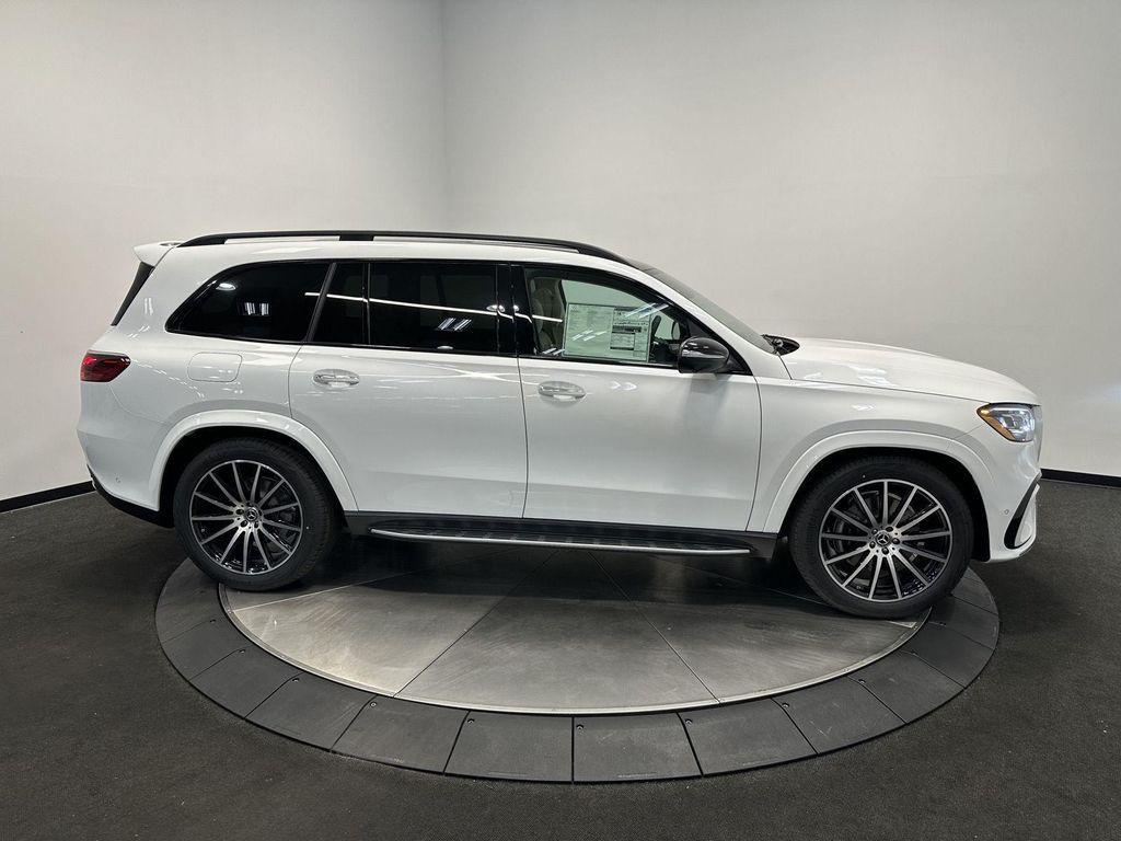 new 2026 Mercedes-Benz GLS 580 car, priced at $124,050