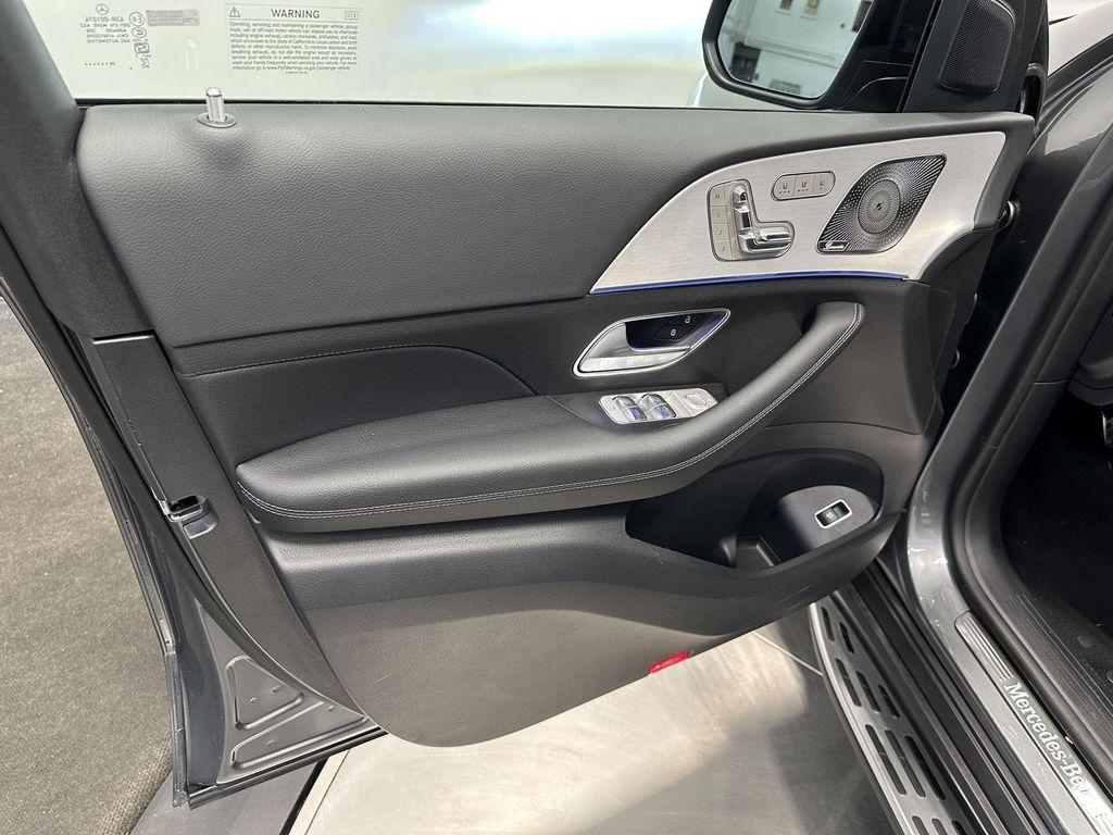 new 2026 Mercedes-Benz GLS 450 car, priced at $105,490