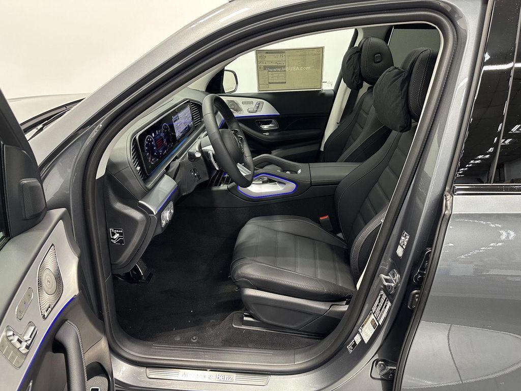 new 2026 Mercedes-Benz GLS 450 car, priced at $105,490