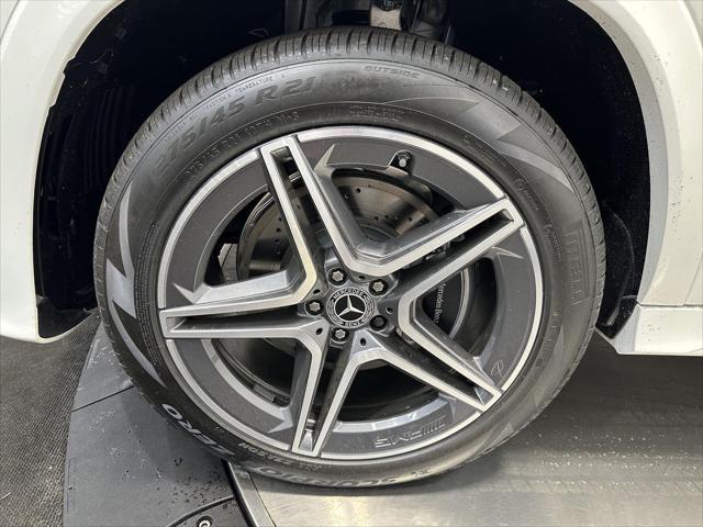 new 2025 Mercedes-Benz GLS 450 car, priced at $100,435