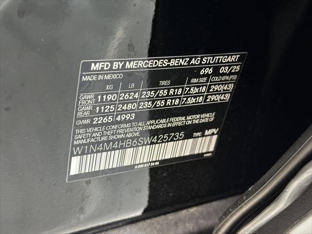 new 2025 Mercedes-Benz GLB 250 car, priced at $51,095