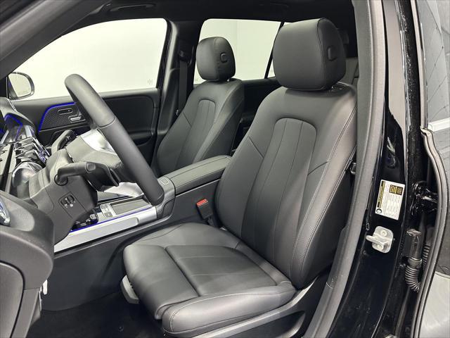 new 2025 Mercedes-Benz GLB 250 car, priced at $51,095