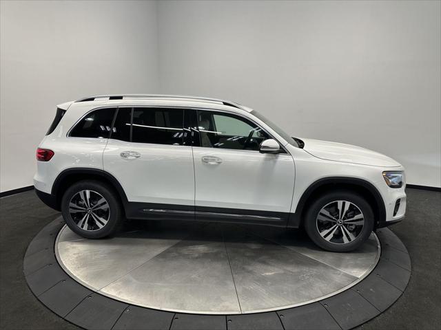 new 2025 Mercedes-Benz GLB 250 car, priced at $49,595