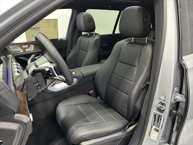 new 2025 Mercedes-Benz GLS 450 car, priced at $95,365