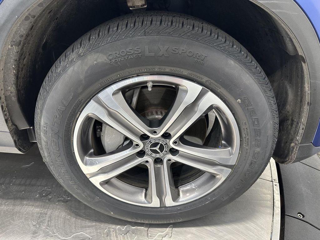 used 2022 Mercedes-Benz GLC 300 car, priced at $33,900
