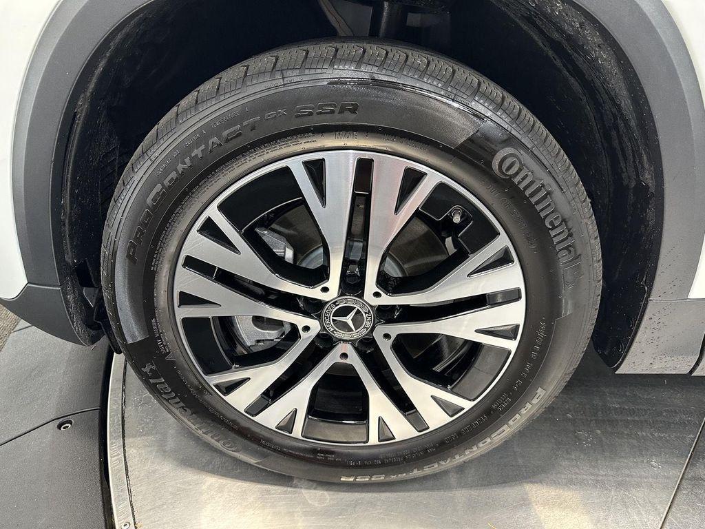 used 2025 Mercedes-Benz GLA 250 car, priced at $36,990