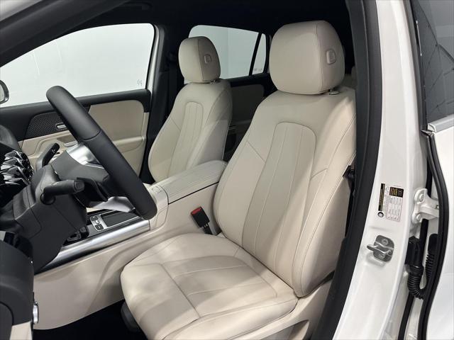 new 2025 Mercedes-Benz GLA 250 car, priced at $44,250