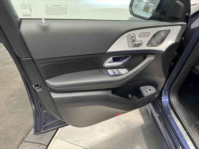 new 2025 Mercedes-Benz GLS 450 car, priced at $101,035