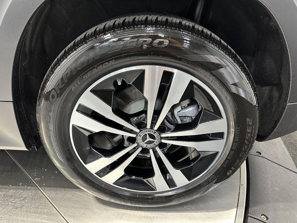 used 2025 Mercedes-Benz GLB 250 car, priced at $43,500