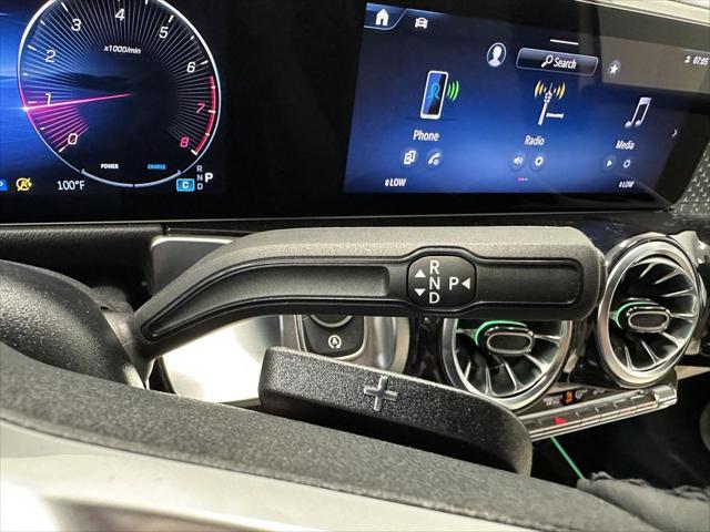 new 2025 Mercedes-Benz GLB 250 car, priced at $49,595