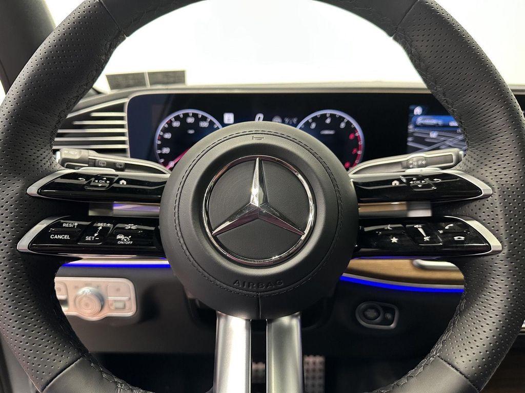 new 2025 Mercedes-Benz GLS 450 car, priced at $95,525