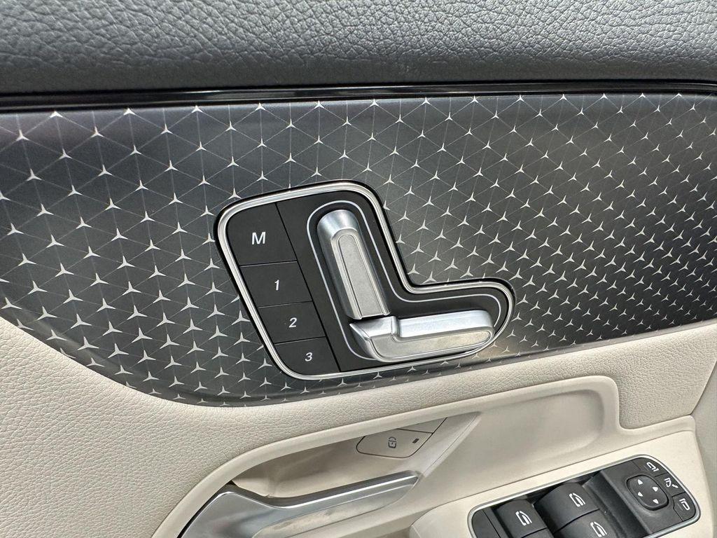 used 2025 Mercedes-Benz GLA 250 car, priced at $38,999