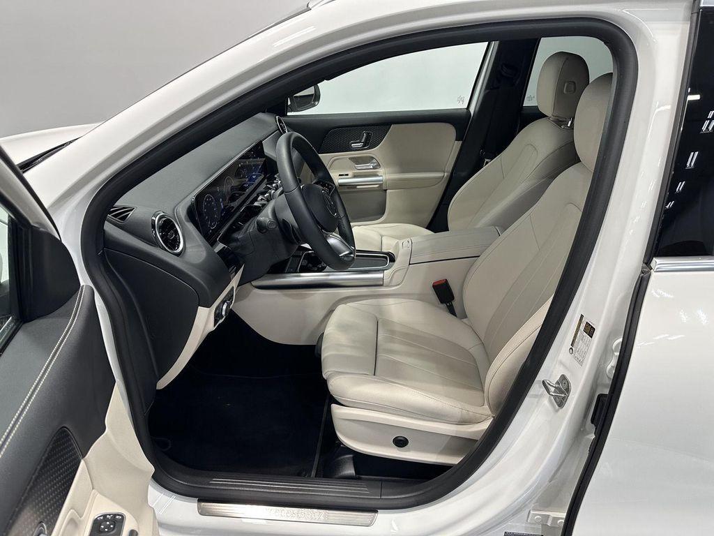 used 2025 Mercedes-Benz GLA 250 car, priced at $38,999