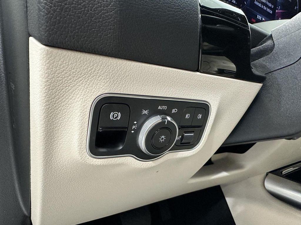 used 2025 Mercedes-Benz GLA 250 car, priced at $38,999