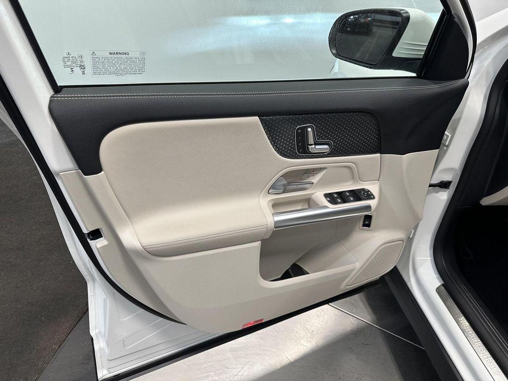 used 2025 Mercedes-Benz GLA 250 car, priced at $38,999