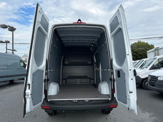 new 2025 Mercedes-Benz Sprinter 2500 car, priced at $58,814