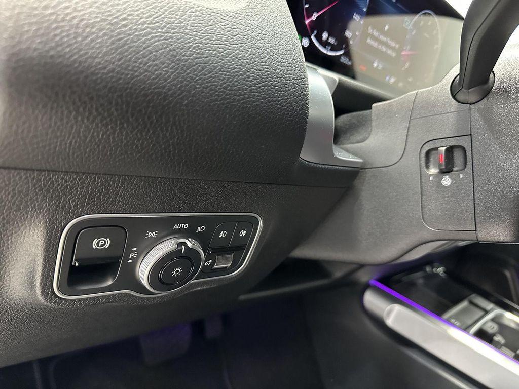 used 2025 Mercedes-Benz GLB 250 car, priced at $44,900