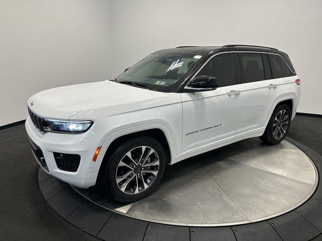 used 2024 Jeep Grand Cherokee car, priced at $46,900