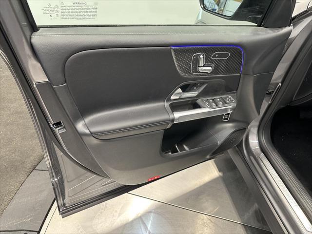 new 2025 Mercedes-Benz GLB 250 car, priced at $56,270