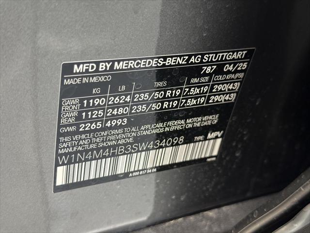 new 2025 Mercedes-Benz GLB 250 car, priced at $56,270