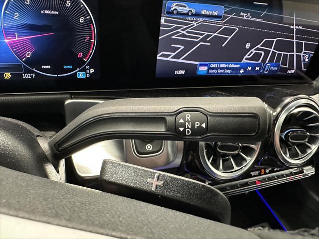 new 2025 Mercedes-Benz GLB 250 car, priced at $56,270