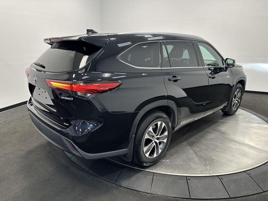 used 2020 Toyota Highlander Hybrid car, priced at $35,400