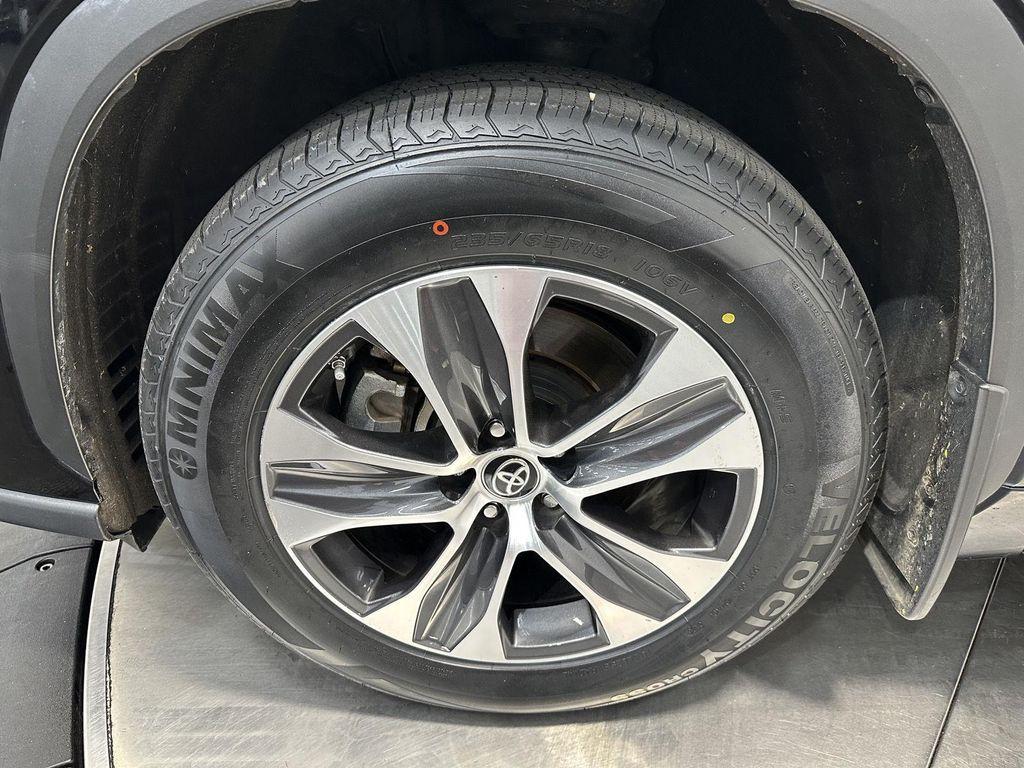 used 2020 Toyota Highlander Hybrid car, priced at $35,400