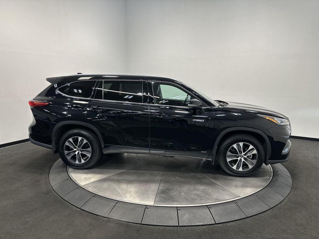 used 2020 Toyota Highlander Hybrid car, priced at $35,400