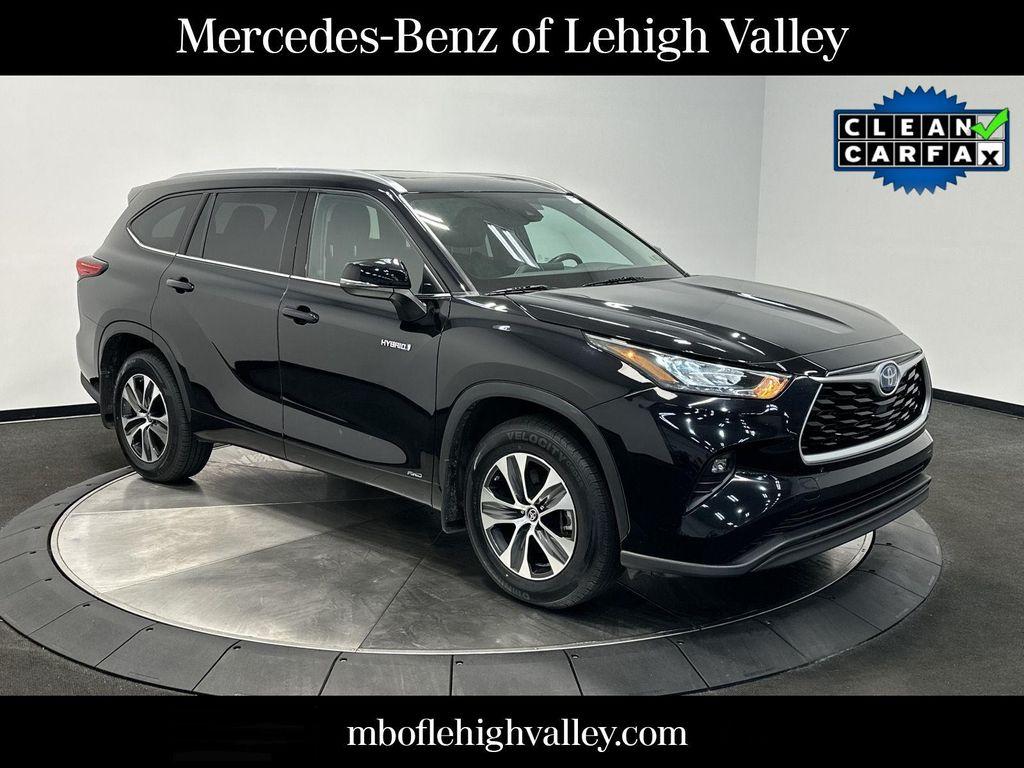 used 2020 Toyota Highlander Hybrid car, priced at $35,400