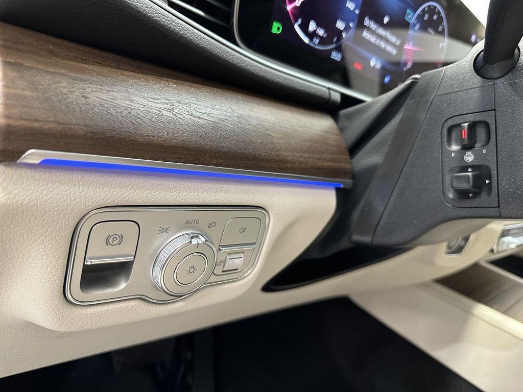 new 2025 Mercedes-Benz GLE 350 car, priced at $77,520