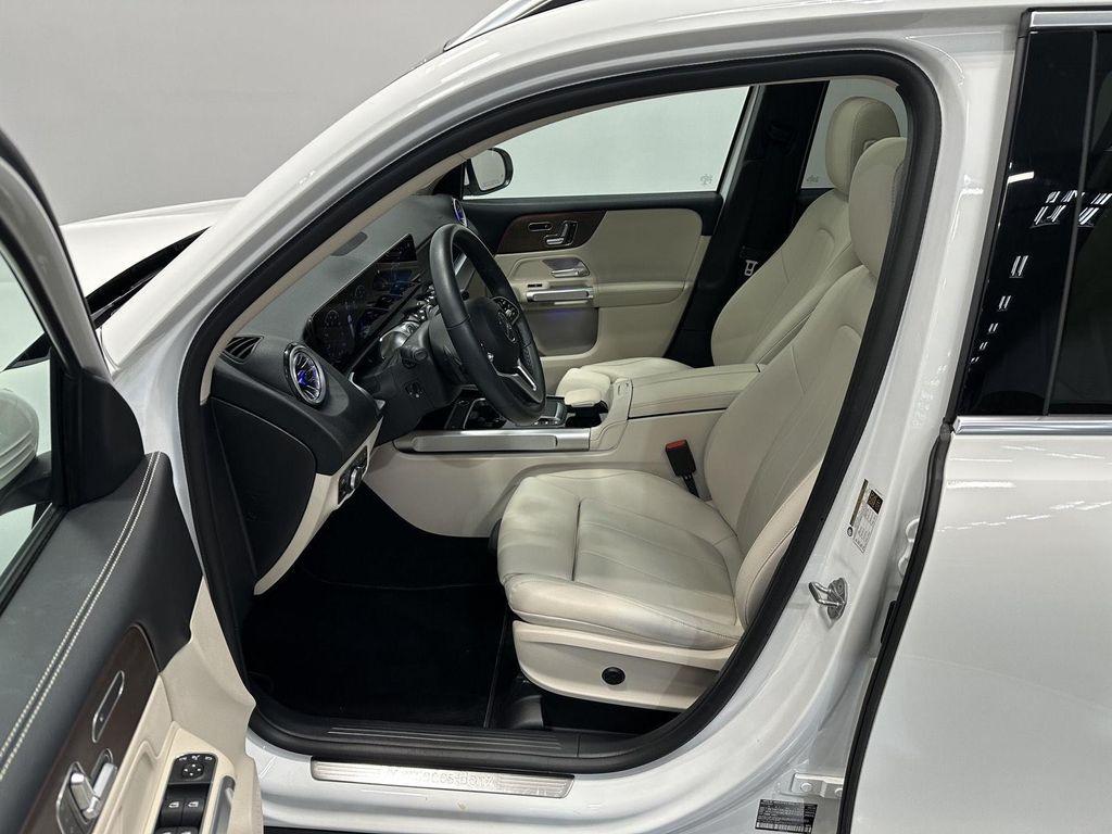 used 2023 Mercedes-Benz GLB 250 car, priced at $35,500