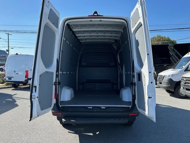 new 2025 Mercedes-Benz Sprinter 2500 car, priced at $55,350