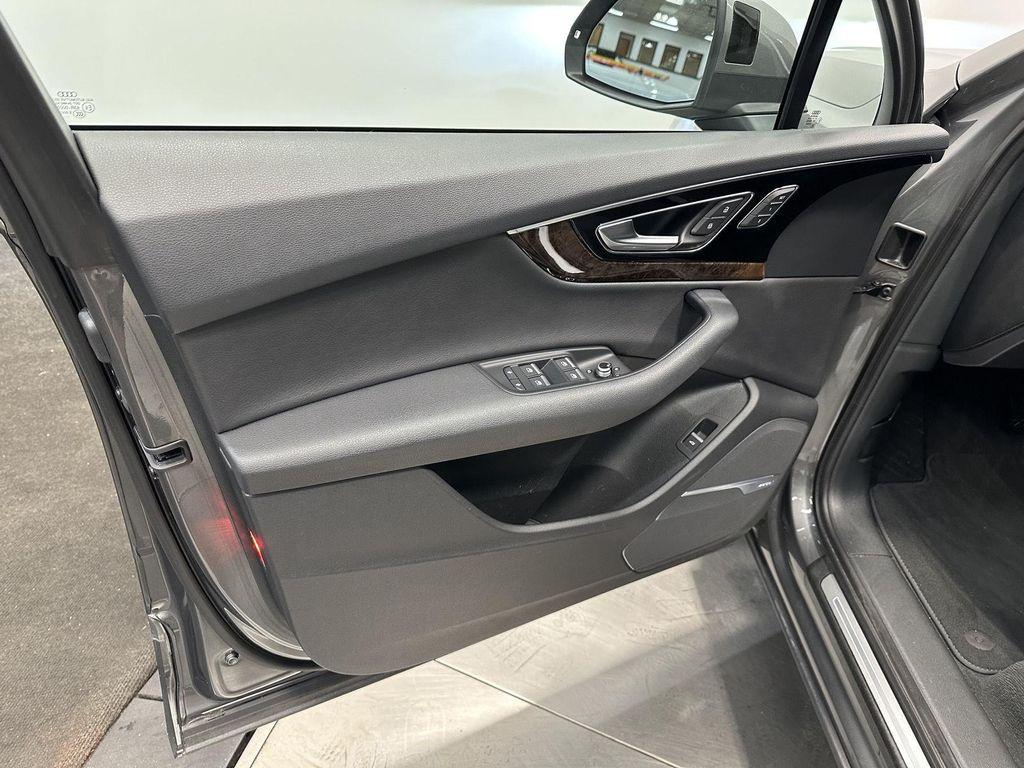 used 2017 Audi Q7 car, priced at $19,800