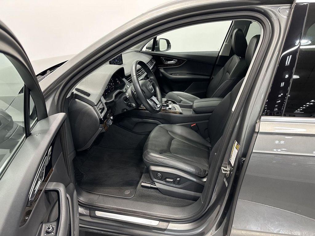 used 2017 Audi Q7 car, priced at $19,800