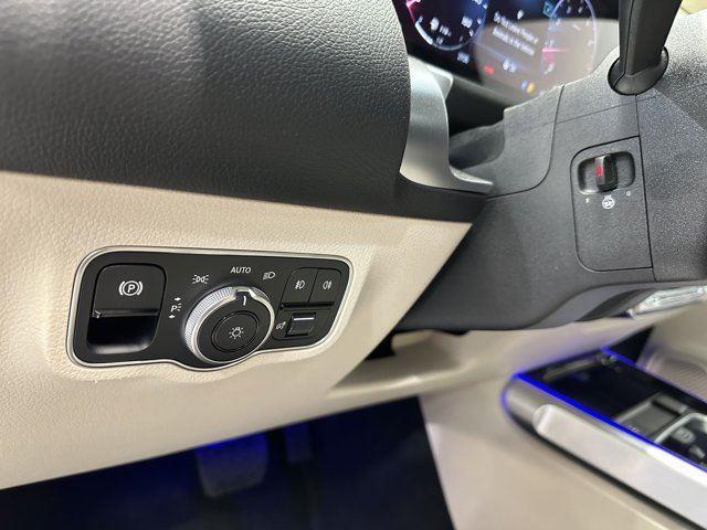 new 2025 Mercedes-Benz GLB 250 car, priced at $53,685