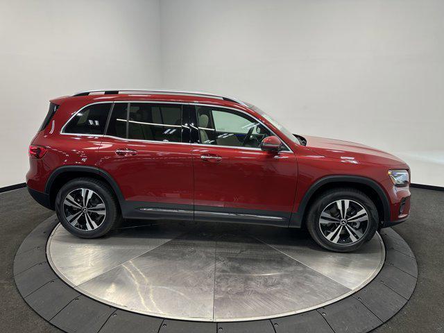 new 2025 Mercedes-Benz GLB 250 car, priced at $53,685