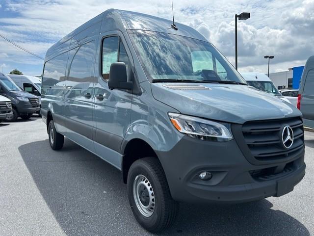 new 2025 Mercedes-Benz Sprinter 2500 car, priced at $79,697