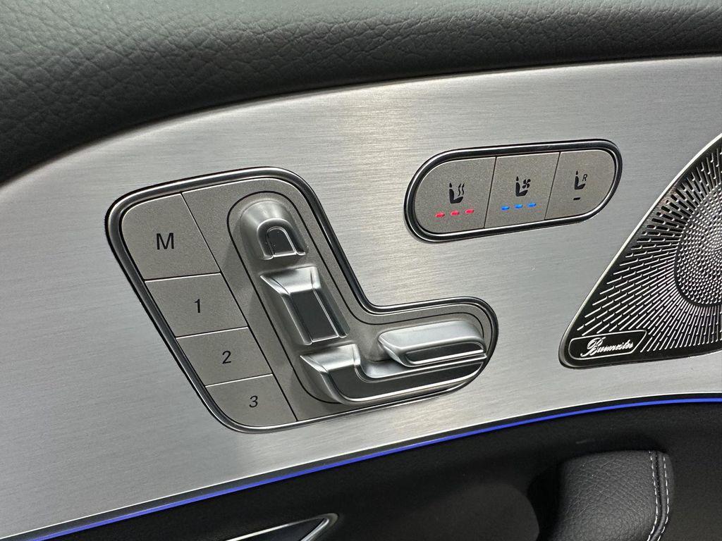 new 2026 Mercedes-Benz GLS 580 car, priced at $121,870