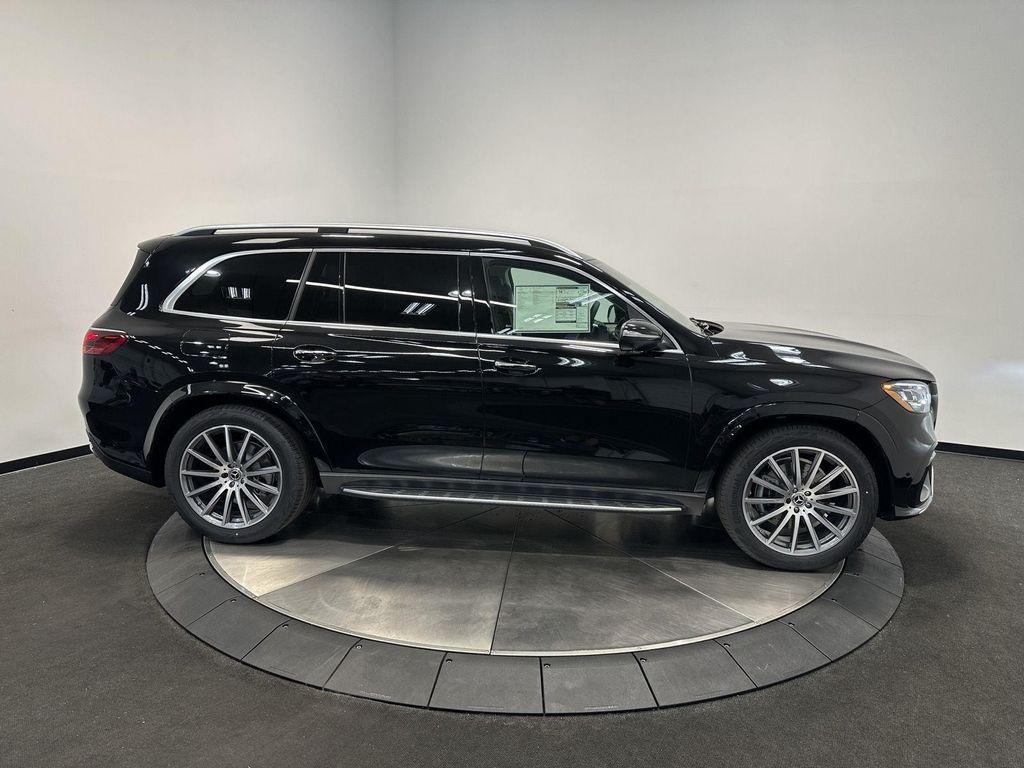 new 2026 Mercedes-Benz GLS 580 car, priced at $121,870