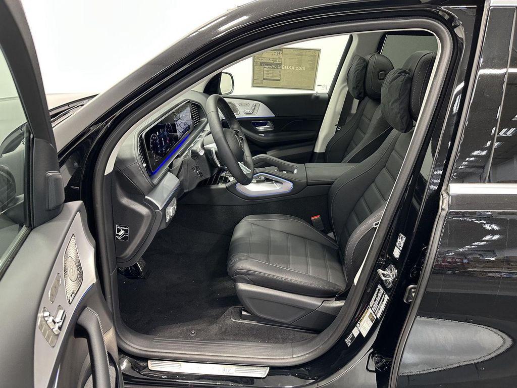 new 2026 Mercedes-Benz GLS 580 car, priced at $121,870