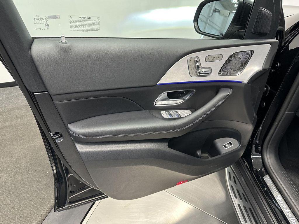 new 2026 Mercedes-Benz GLS 580 car, priced at $121,870