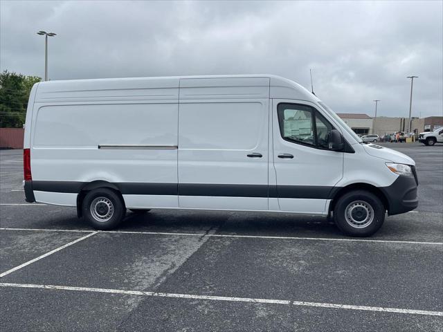 new 2025 Mercedes-Benz Sprinter 2500 car, priced at $65,173