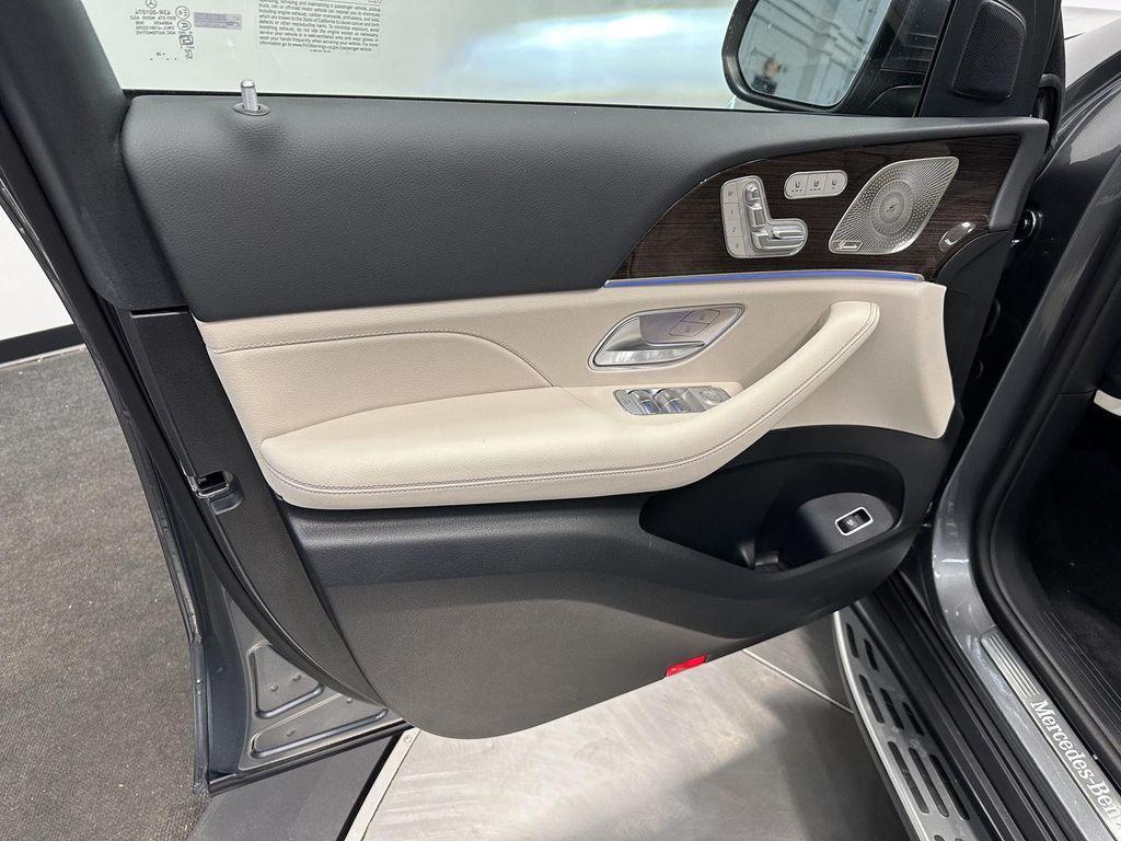 new 2026 Mercedes-Benz GLS 580 car, priced at $122,020